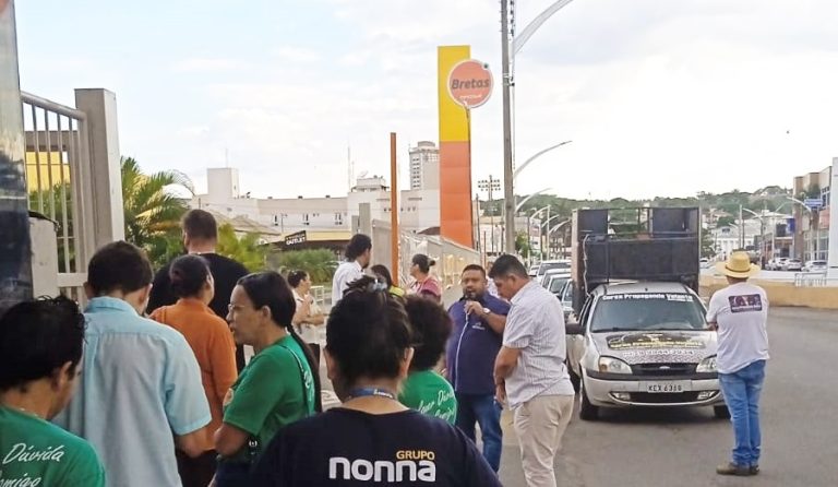 FUNCIONÁRIOS DO BRETAS DE CATALÃO REALIZAM GREVE POR REAJUSTE SALARIAL E MELHORIAS NAS CONDIÇÕES DE TRABALHO