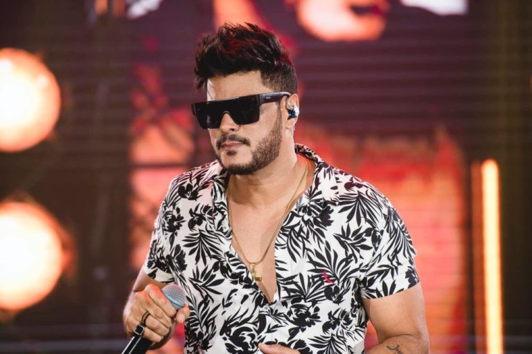 NANDO MORENO CANTA NO FOGÃO DE LENHA SHOW NESTE SÁBADO (19/11)