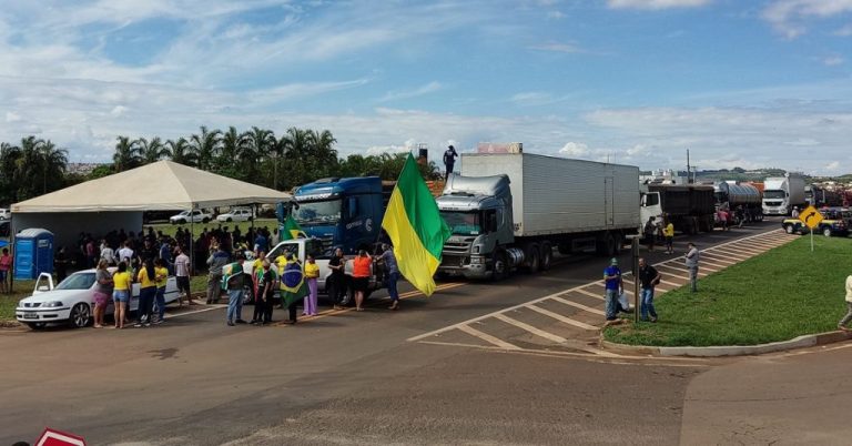 SEM LÍDER IDENTIFICADO, OFICIAL DA JUSTIÇA FEDERAL DE JATAÍ-GO NÃO CONSEGUE ENTREGAR ORDEM JUDICIAL PARA DESOBSTRUÇÃO DA BR-050, EM CATALÃO