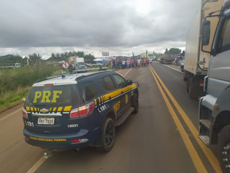 FORÇAS DE SEGURANÇA DE GOIÁS DEFINEM PLANO DE OPERAÇÃO E INICIAM DESOBSTRUÇÃO DE RODOVIAS