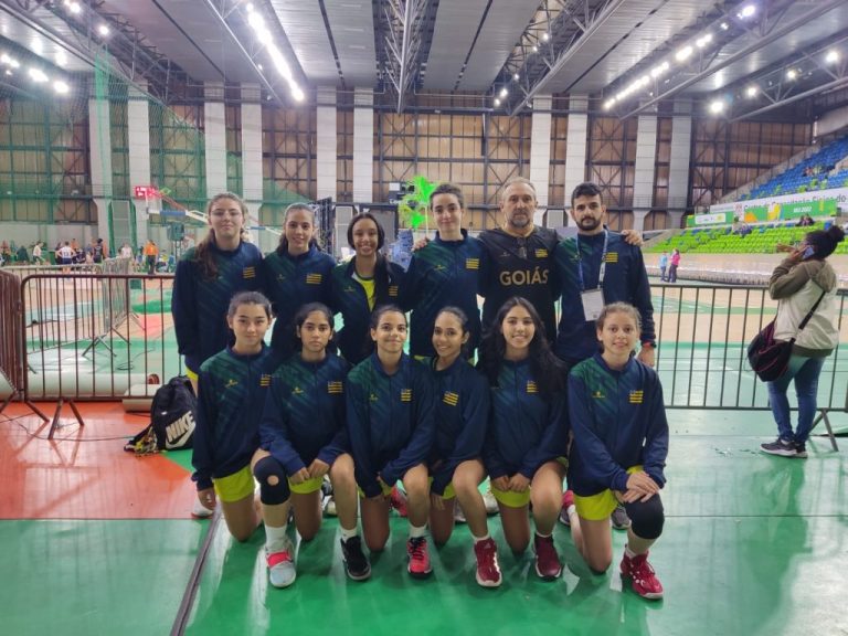 BASQUETE INFANTIL FEMININO DO COLÉGIO UNIVERSITÁRIO DE CATALÃO CONQUISTA 6º LUGAR NOS JOGOS ESCOLARES BRASILEIROS (JEB’s); TORNEIO ACONTECE NO RIO DE JANEIRO-RJ
