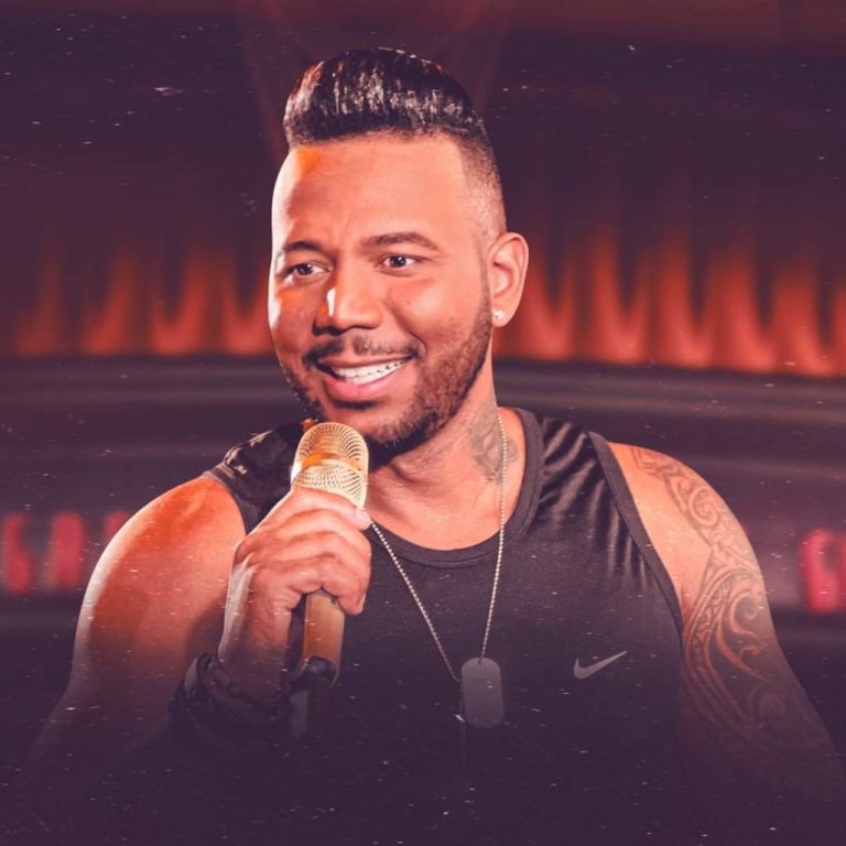 RAVELLI CANTA HOJE NO FOGÃO DE LENHA SHOW