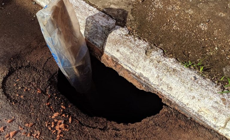 QUERO VER NO BLOG: COM MEDO DE CEDER, SEGUIDORA FAZ ALERTA SOBRE BURACO NA RUA 93, NO BAIRRO CASTELO BRANCO