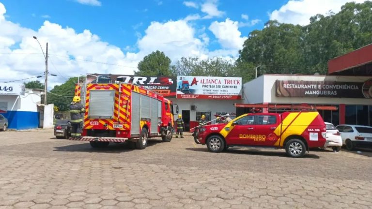 BOMBEIROS DE CATALÃO COMBATEM PRINCÍPIO DE INCÊNDIO EM CHURRASCARIA NAS MARGENS DA BR-050