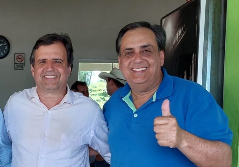 “GRATIDÃO”, AFIRMAM AMIGOS DO ONOFRIN, EX-PREFEITO DE OUVIDOR, EM ALMOÇO SURPRESA PARA CELEBRAR SEUS 57 ANOS