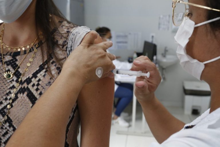 CATALÃO TERÁ DIA D DE VACINAÇÃO CONTRA A COVID-19 NESTE SÁBADO (17)