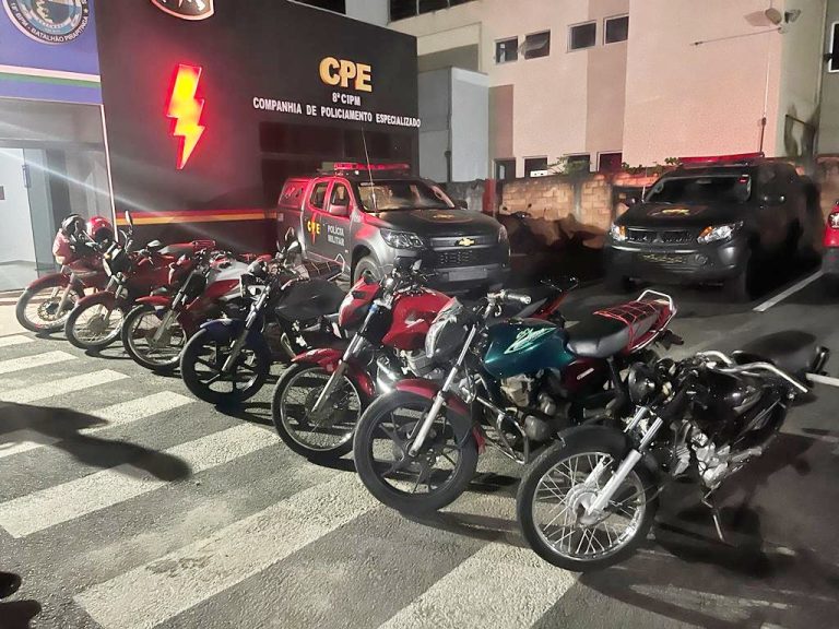 EM NOITE DE ARRUAÇA, PM DE CATALÃO APREENDE VÁRIAS MOTOS IRREGULARES NA VÉSPERA DE NATAL