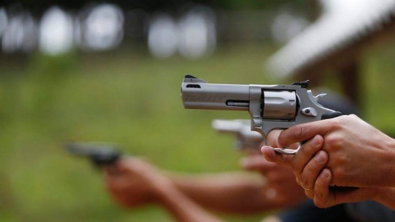 LULA REVOGA DECRETOS DE BOLSONARO E REDUZ ACESSO A ARMAS