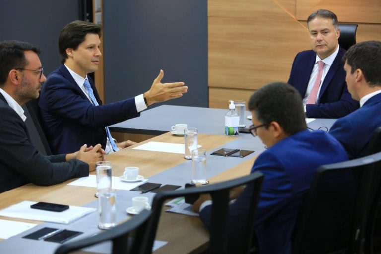 VICE-GOVERNADOR DANIEL VILELA ARTICULA NO MINISTÉRIO DOS TRANSPORTES CONCLUSÃO DE OBRAS VIÁRIAS EM GOIÁS