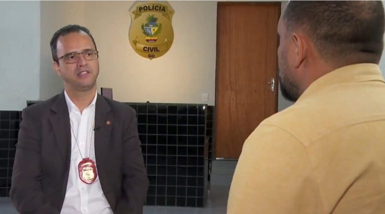 EM ENTREVISTA AO FANTÁSTICO, DELEGADO REGIONAL DE CATALÃO CONFIRMA PASSAGENS POLICIAIS DE CLAUDINHO, VÂNDALO QUE QUEBROU RELÓGIO HISTÓRICO NO PALÁCIO DO PLANALTO