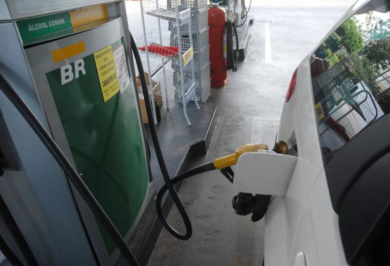 GASOLINA FICARÁ R$ 0,69 MAIS CARA COM FIM DA DESONERAÇÃO NO FIM DO MÊS