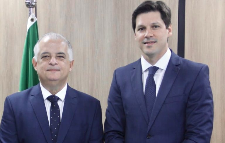 VICE-GOVERNADOR TRABALHA, EM BRASÍLIA, PELA LIBERAÇÃO DAS OBRAS DO AEROPORTO REGIONAL DE JATAÍ