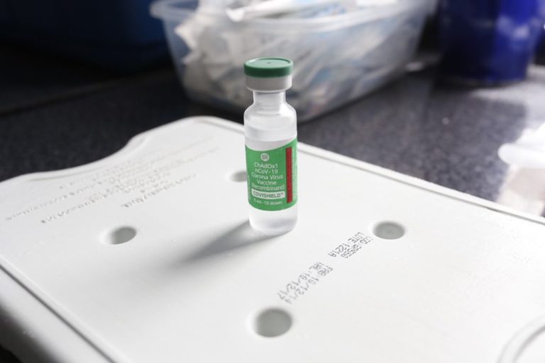 SECRETARIA DE SAÚDE DE CATALÃO ESTÁ PROMOVENDO HOJE, UM SÁBADO ESPECIAL DE VACINAÇÃO CONTRA COVID-19 ANTES DO FERIADO DE CARNAVAL