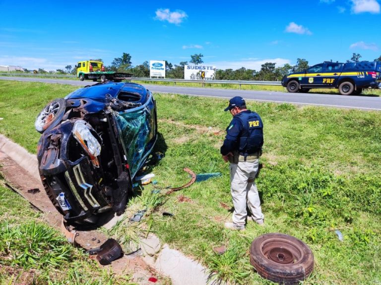 CAPOTAMENTO DEIXA CRIANÇA DE 9 ANOS FERIDA; TRÊS ACIDENTES FORAM REGISTRADOS NA BR-050 E NA GO 330