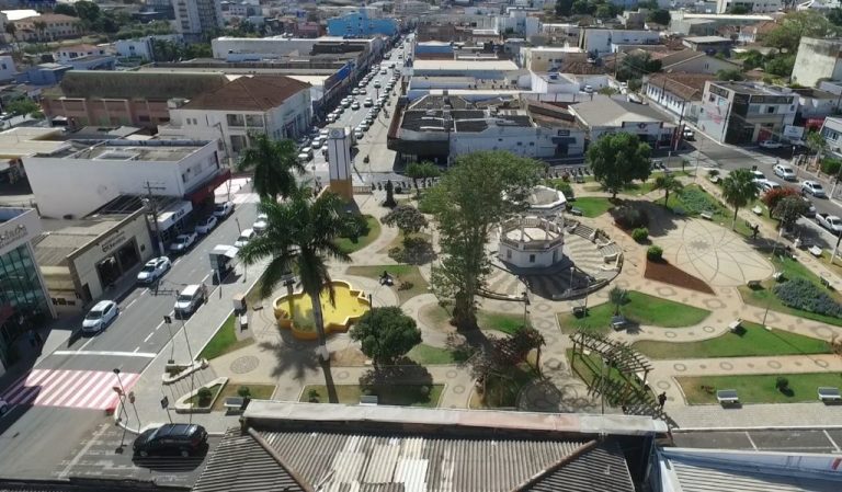 PREFEITURA DE CATALÃO DECRETA PONTO FACULTATIVO NO CARNAVAL; VEJA NO BLOG DO BADIINHO O QUE VAI ABRIR E FECHAR