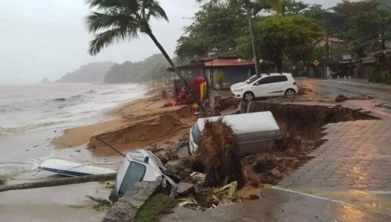 TEMPORAL NO LITORAL NORTE DE SÃO PAULO CAUSA 36 MORTES E DEIXA CENTENAS DE PESSOAS DESALOJADAS E DESABRIGADAS