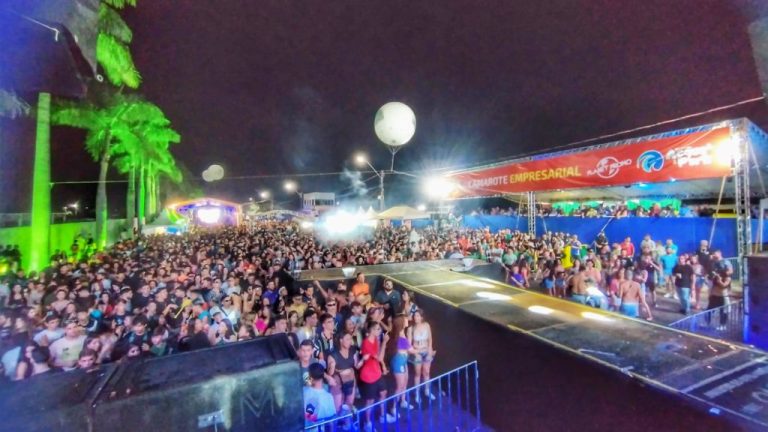 CARNAVAL 2023: EM NOITE COM RECORDE DE PÚBLICO, CERCA DE 11 MIL PESSOAS LOTARAM O SAMBÓDROMO DE TRÊS RANCHOS NA ÚLTIMA NOITE DE SHOWS