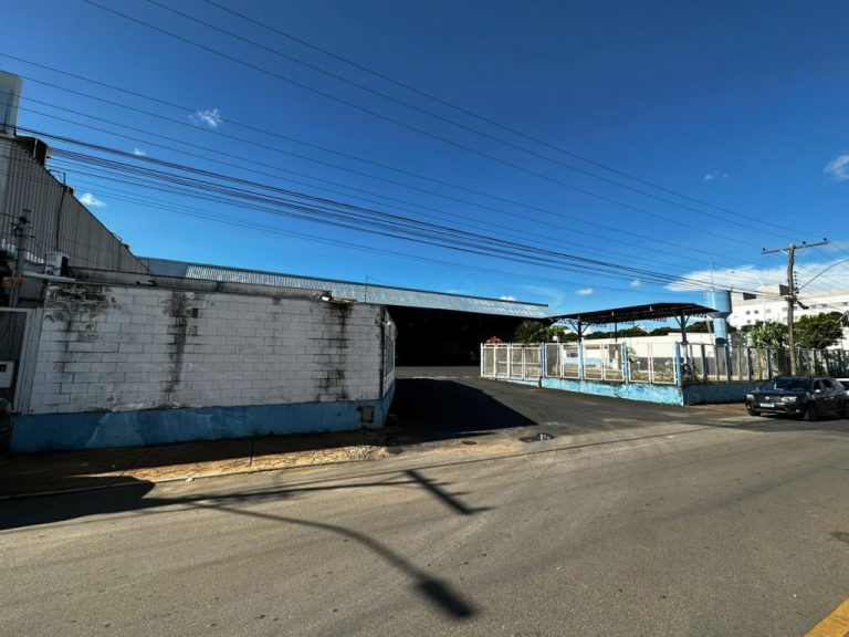 ÁREA ONDE FUNCIONAVA A GARAGEM DA ANTIGA EXPRESSO ARAGUARI SERÁ LEILOADA; SAIBA NO BLOG DO BADIINHO COMO PARTICIPAR
