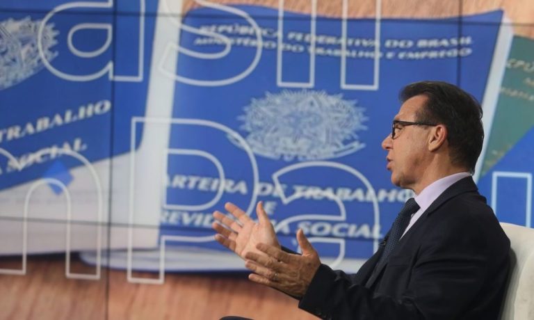 SALÁRIO MÍNIMO DEVE TER NOVO REAJUSTE NO DIA 1º MAIO