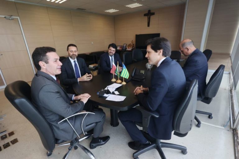 DANIEL VILELA BUSCA PARCERIAS NO MINISTÉRIO DAS CIDADES PARA AMPLIAR, EM GOIÁS, A OFERTA DE MORADIAS POPULARES