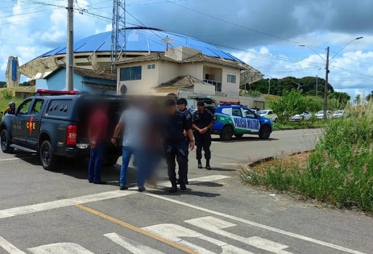 LADRÕES ATRAPALHADOS TENTAM ROUBAR CARRO DE AUTOESCOLA E SÃO PRESOS PELA PM DE CATALÃO