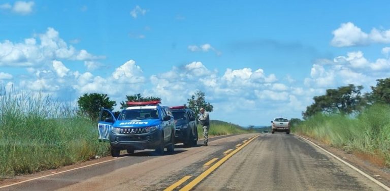 ARMAS LONGAS SÃO APREENDIDAS APÓS TROCA DE TIROS EM ASSALTO A FAZENDA EM DAVINÓPOLIS