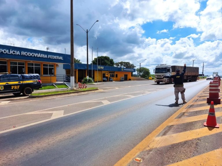 PRF VAI PRIORIZAR FISCALIZAÇÃO DE MOTOCICLETAS, EXCESSO DE VELOCIDADES E BEBIDAS ALCOÓLICAS NA OPERAÇÃO SEMANA SANTA 2023
