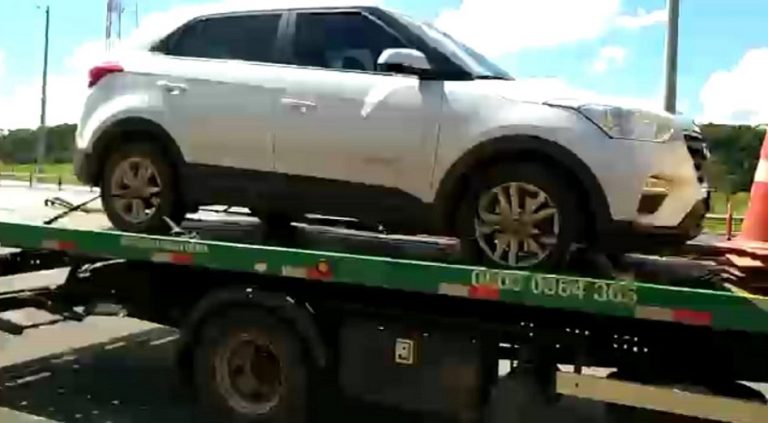 PRF APREENDE CARRO COM MAIS DE R$ 69 EM DÉBITOS NO SUDESTE GOIANO