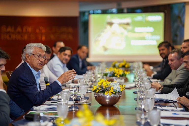 CAIADO ANUNCIA PRIMEIRAS OBRAS COM RECURSOS DO FUNDEINFRA EM GOIÁS