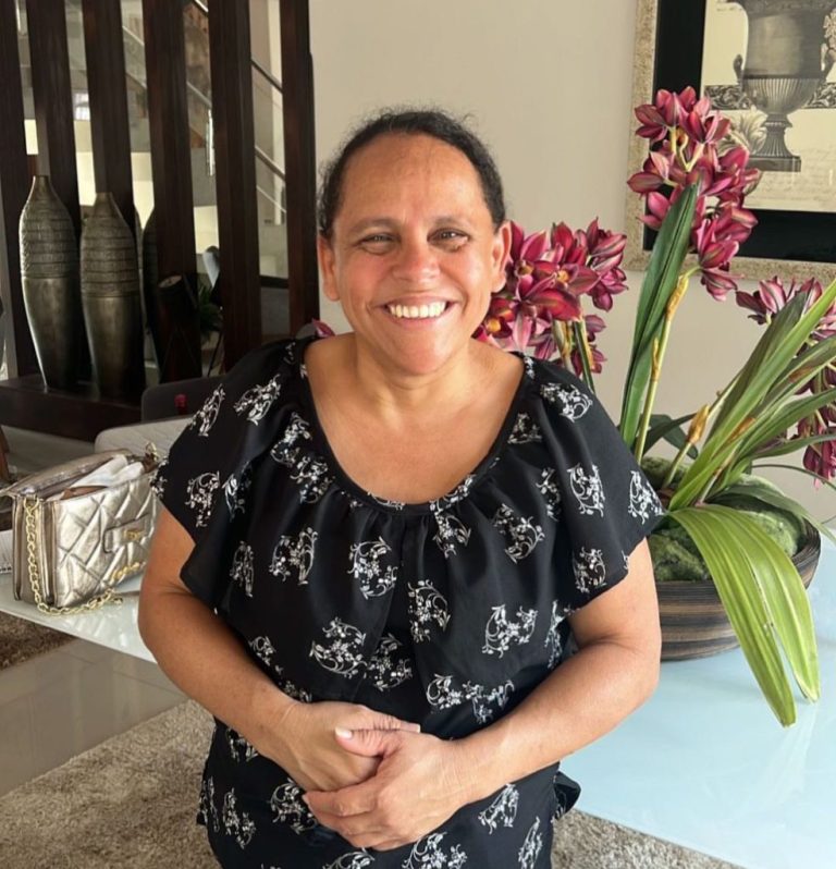 COMPARTILHE AMOR: DEIXE SUA CURTIDA NA CAMPANHA E AJUDE DONA LÚ A GANHAR UM QUARTO DOS SONHOS