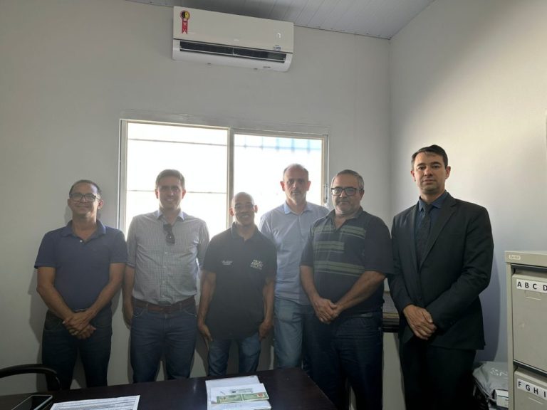 PRESIDENTE DA ASPDEC RECEBE VISITA DE MEMBROS DO SINDICATO RURAL PARA DISCUTIR ESPAÇO DESTINADO A PESSOAS COM DEFICIÊNCIA