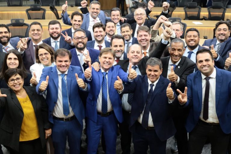 BRUNO PEIXOTO FOI REELEITO PRESIDENTE DA ALEGO PARA BIÊNIO 2025/2026