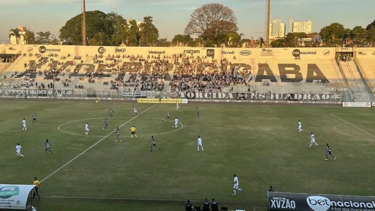 DERROTA DO CRAC DE CATALÃO PARA O XV DE PIRACICABA COLOCA EQUIPE EM RISCO NO G-4