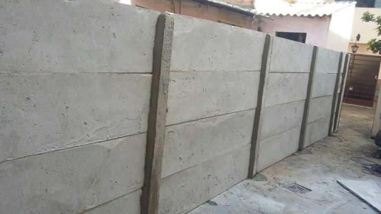 PREFEITO ADIB ELIAS ASSINA DECRETOS QUE IMPEDE CONSTRUÇÃO DE MUROS DE LAJOTAS E O PLANTIO DE ARVÓRES FRUTÍFERAS NAS AVENIDAS DE CATALÃO