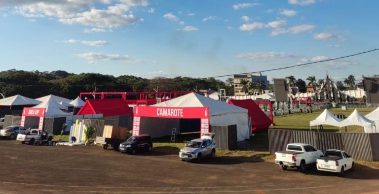 BADIINHO REVELA OS BASTIDORES DA SEGUNDA EDIÇÃO DA FESTA DA GRAVATA EM CATALÃO, ALÉM DE TRAZER DICAS PARA VOCÊ ENTRAR SEM TRANSTORNOS