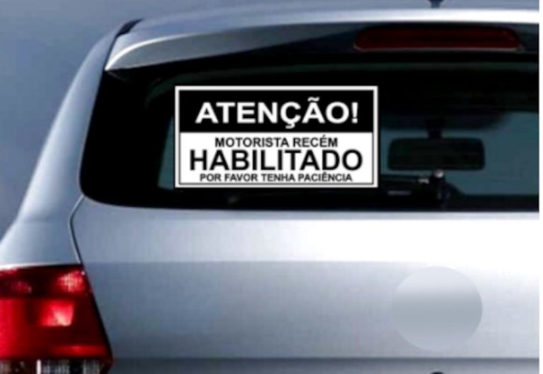 PROJETO DE LEI PROPÕE PLACAS INDICATIVAS PARA MOTORISTAS RECÉM-HABILITADOS