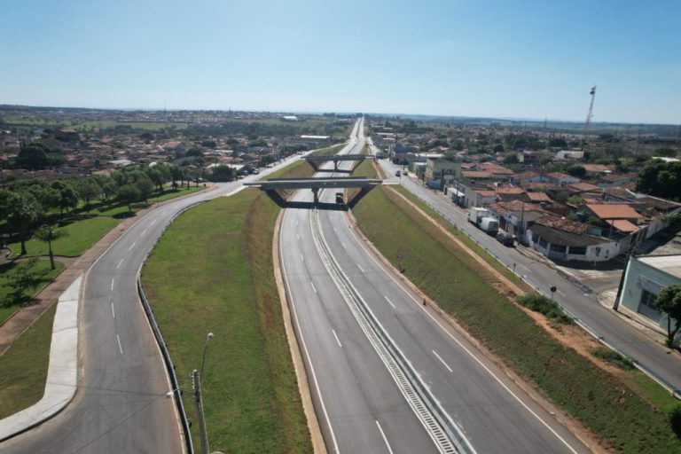 INVESTIMENTOS DO GOVERNO DE GOIÁS EM INFRAESTRUTURA IMPULSIONAM O DESENVOLVIMENTO DE CATALÃO