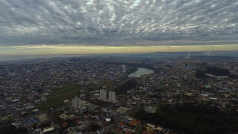 SEM PREVISÃO DE CHUVA, CATALÃO E O ESTADO DE GOIÁS ENFRENTAM PERÍODO CRÍTICO DE BAIXA UMIDADE E RISCO DE QUEIMADAS