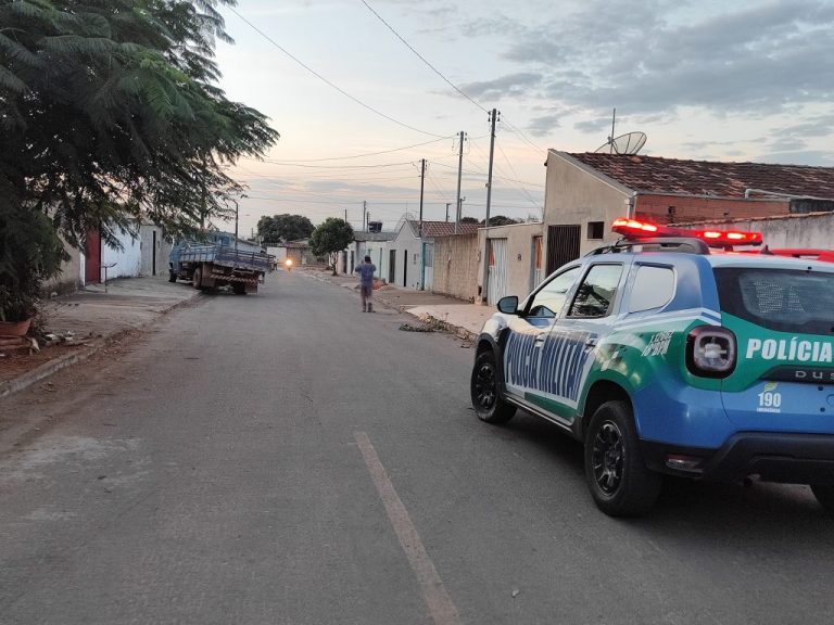 MOTORISTA ALCOOLIZADO E SEM HABILITAÇÃO É PRESO APÓS BATER EM MOTO E CARRO PARADO EM CATALÃO