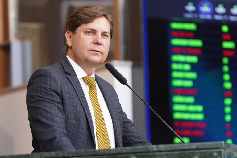 PRESIDENTE BRUNO PEIXOTO ANUNCIA REALIZAÇÃO DE CONCURSO PÚBLICO NA ASSEMBLEIA LEGISLATIVA DE GOIÁS EM 2024