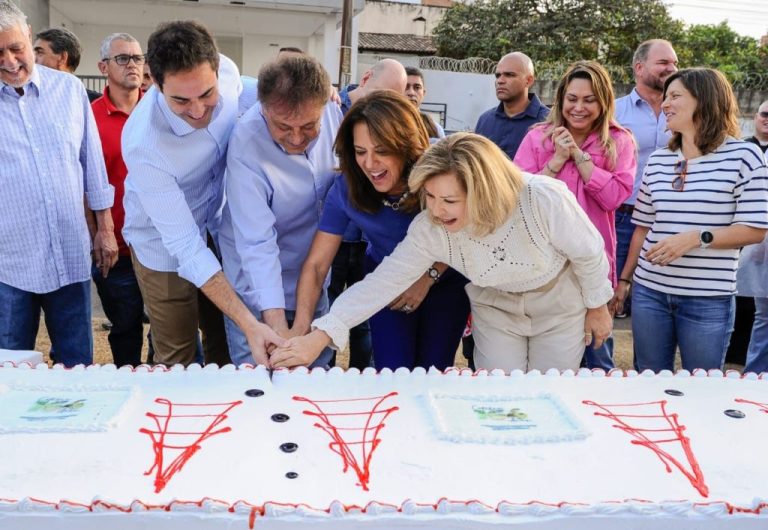AO LADO DO PREFEITO ADIB ELIAS E DE JAMIL CAILIFE, GRACINHA CAIADO REFORÇA UNIÃO COM OS MUNICÍPIOS DURANTE CELEBRAÇÃO DOS 164 ANOS DE CATALÃO