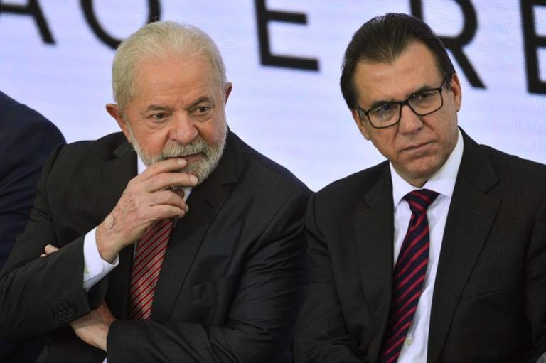 RETORNO DO IMPOSTO SINDICAL OBRIGATÓRIO: PROPOSTA DO GOVERNO LULA VISA FORTALECER SINDICATOS