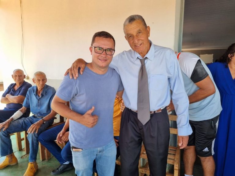 SENHOR EURÍPEDES PEREIRA DA LUZ: 80 ANOS DE AMOR À FAMÍLIA, À FÉ E À COMUNIDADE DA MUMBUCA, ZONA RURAL DE TRÊS RANCHOS
