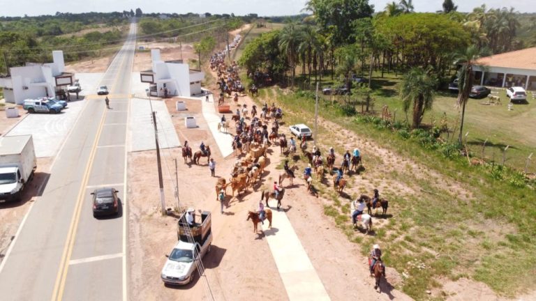 TRÊS RANCHOS RESGATA SUAS RAÍZES NA CAVALGADA DA AMIZADE