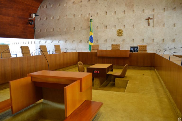 DEPUTADO APRESENTA PEC PARA CONTER O ‘ATIVISMO POLÍTICO’ E PERMITIRÁ DERRUBADA DE DECISÕES DO STF