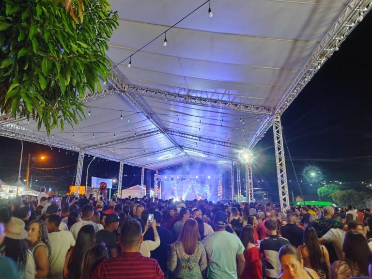 ENTREGA DE OBRAS E SHOWS MARCARAM A SEMANA DE ANIVERSÁRIO DE NOVA AURORA DE GOIÁS