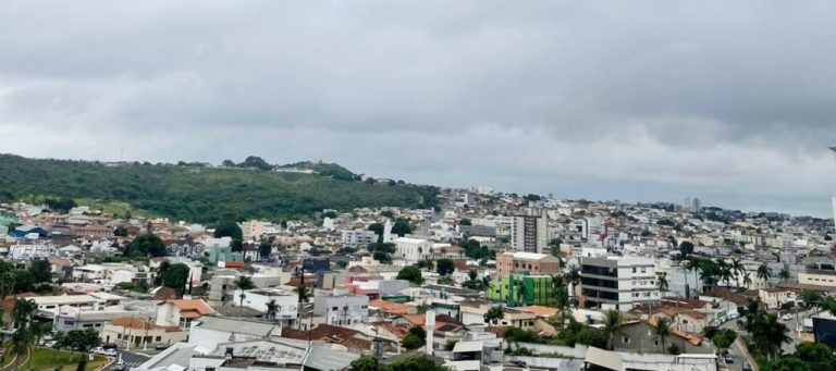 FERIADOS EM CATALÃO: SAIBA O QUE FUNCIONA DURANTE AS VÉSPERAS DE NATAL E ANO NOVO