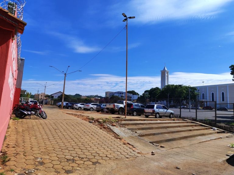 Prazo para execução das obras na antiga Rua do Lazer, no centro de Catalão, ainda segue indefinido