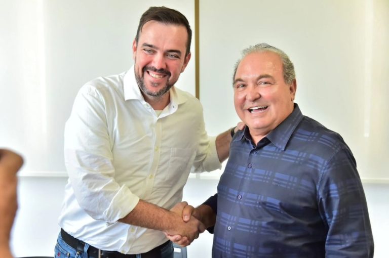 Ex-prefeito de Trindade, Jânio Darrot, recebe apoio de Gustavo Mendanha na busca pela prefeitura de Goiânia