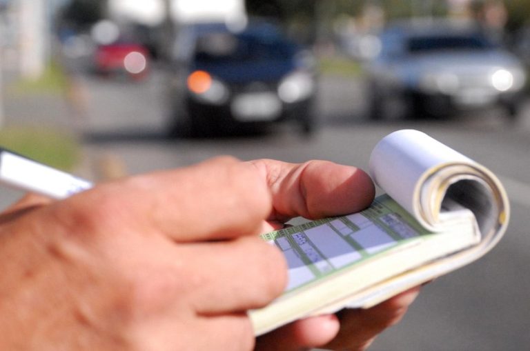 VOCÊ SABIA QUE POSSÍVEL FAZER A CONVERSÃO DE MULTAS EM ADVERTÊNCIAS? SAIBA COMO